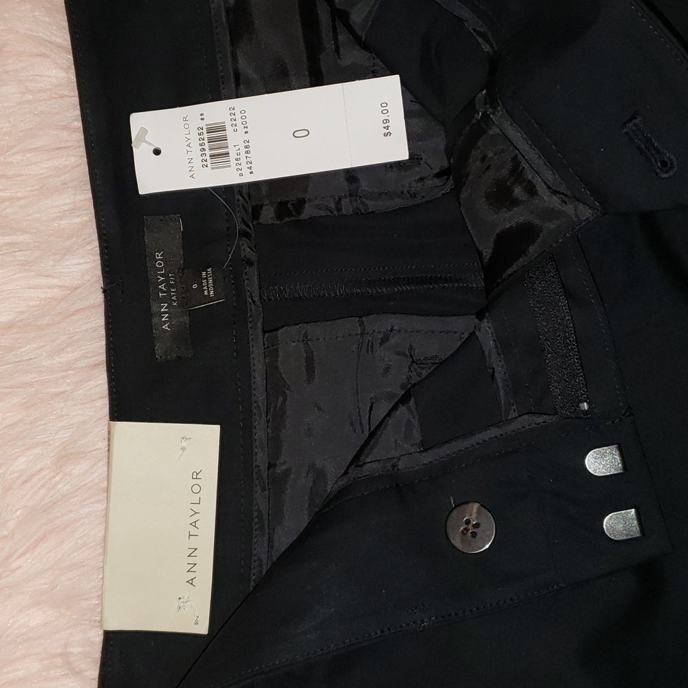 NEW! Ann Taylor black Bermuda shorts - Picture 4 of 8